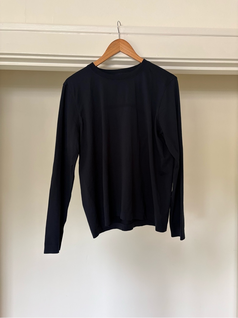 lululemon athletica Swiftly Relaxed Long-Sleeve Shirt Hip Length
*Updated Fit